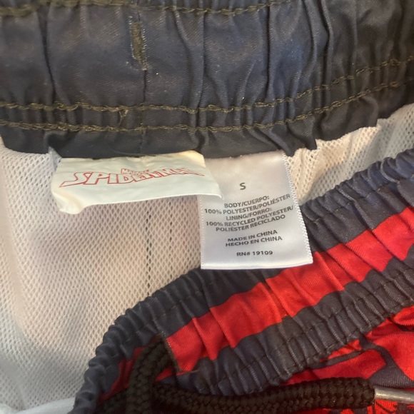 Marvel Rashguard Swim Set size small - Picture 3 of 4